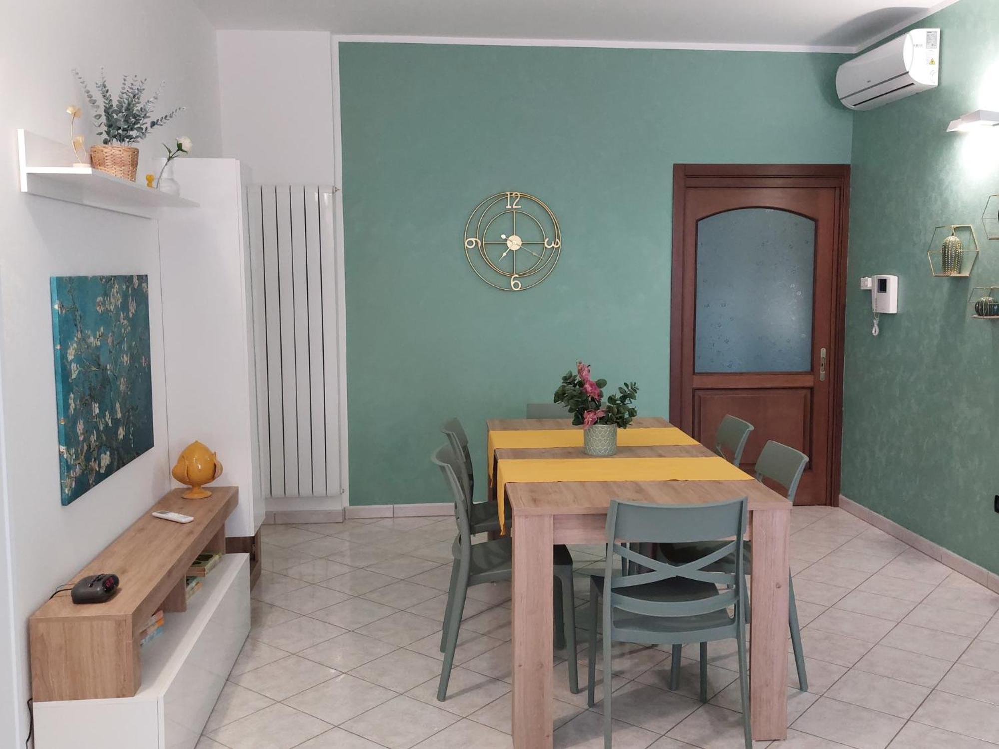 Casa Vacanze Fronte Castello Martano Exterior foto